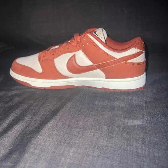 Nike Women's Shoes in White and Orange - Picture 6 of 9